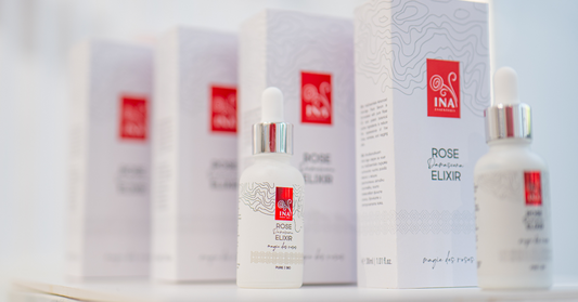 Intenzív Anti-Age arc szérum azonnali hatással: Hozza vissza bőre fiatalos megjelenését a Rose Elixir-rel