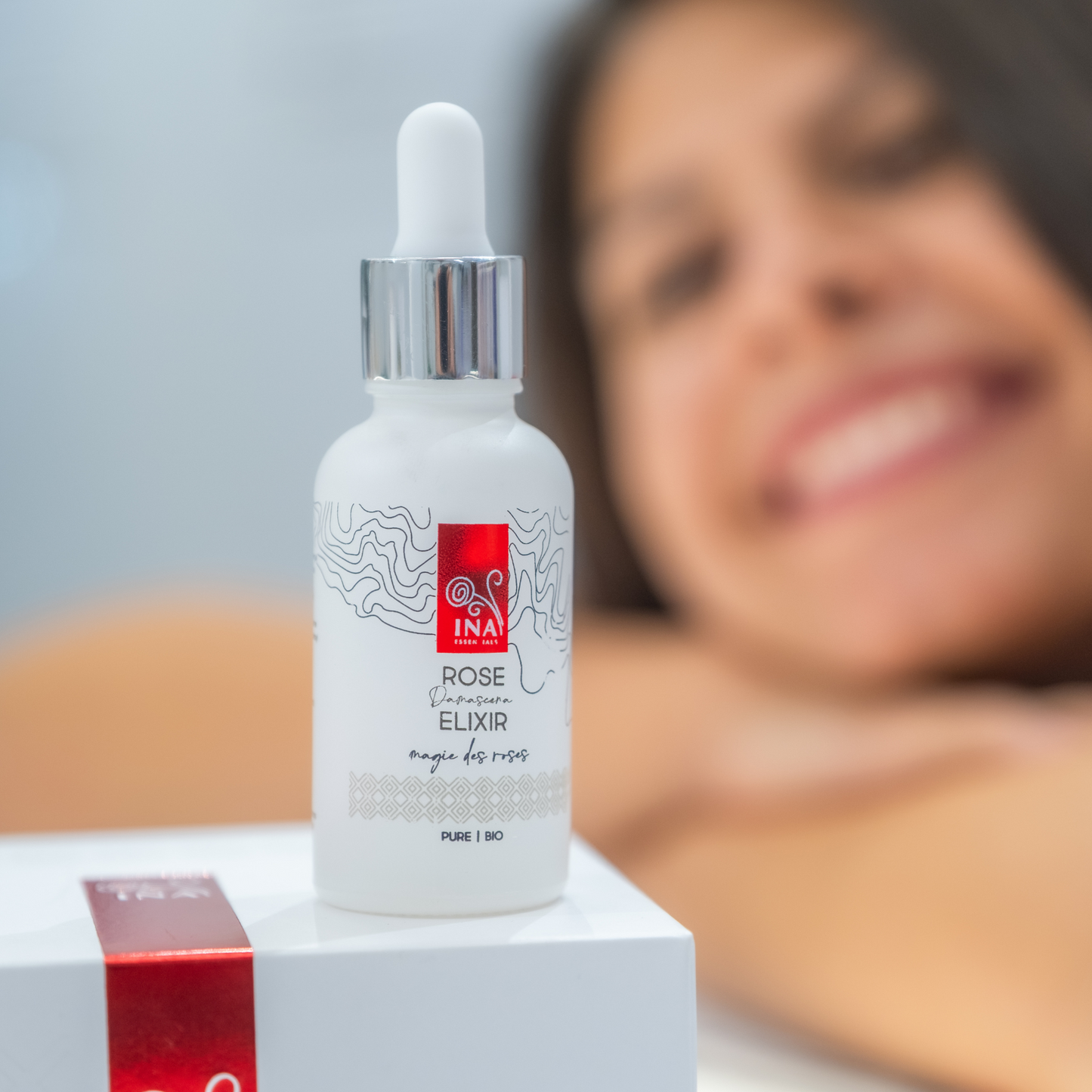 Vásároljon 2 Anti-Age arcszérumot és 1 aktív hidratálót