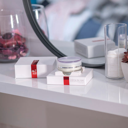 Crème de rose - Hidratáló arckrém SPF30 faktorral - Organikus Rózsa illóolajjal erősen dúsítva